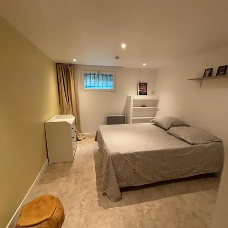 Maison Avec Jardin Privatif, 4 Chambres, Calme Dans Avec Piscine * Antibes
