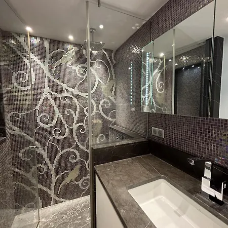 Ferienhaus Maison Avec Jardin Privatif, 4 Chambres, Calme Dans Avec Piscine *